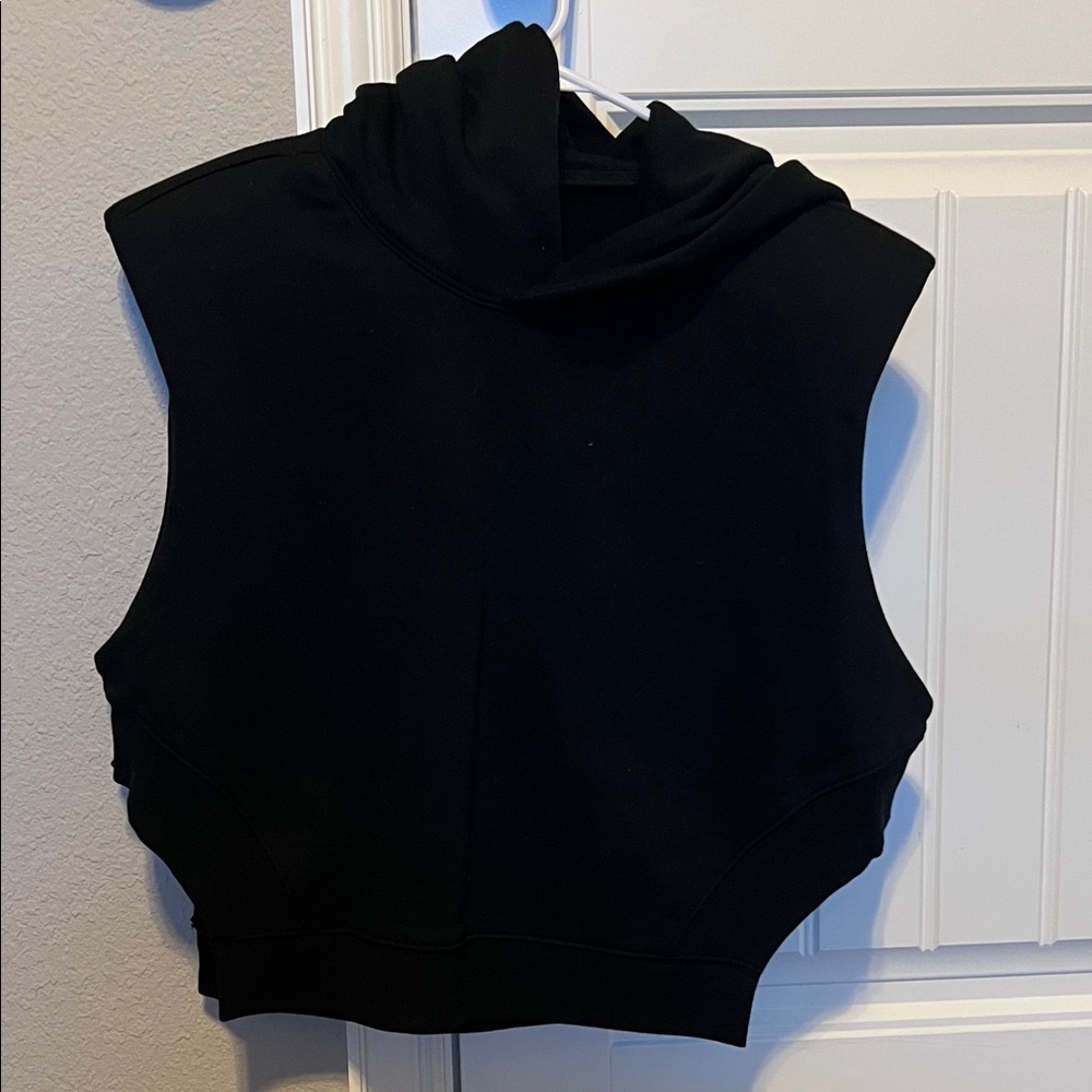 ALO Yoga Black Sleeveless Hoodie